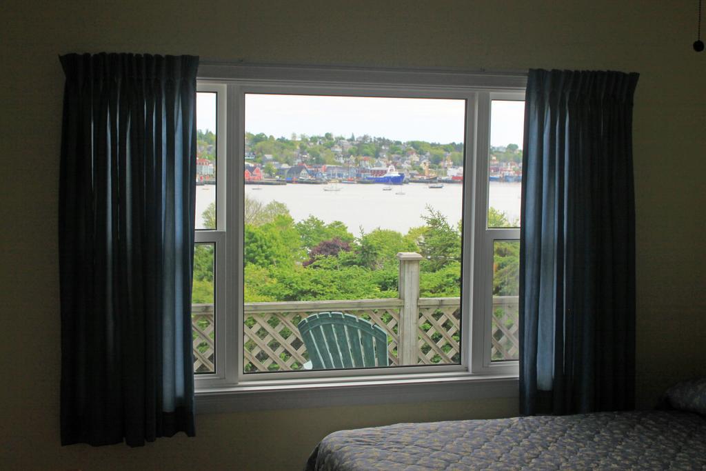Topmast Motel Lunenburg Room photo