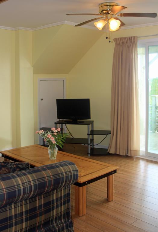 Topmast Motel Lunenburg Room photo