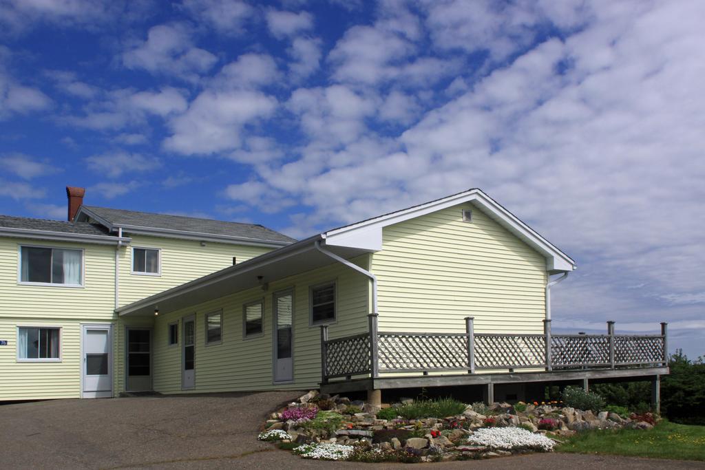 Topmast Motel Lunenburg Exterior photo